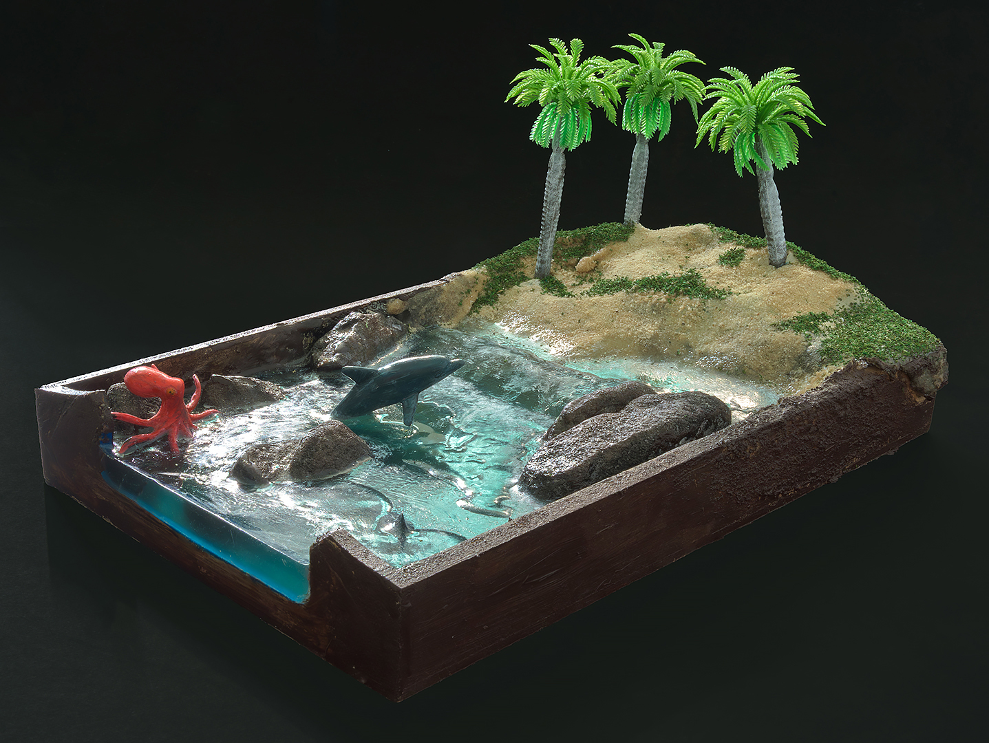 A model of a fish and palm trees

AI-generated content may be incorrect.