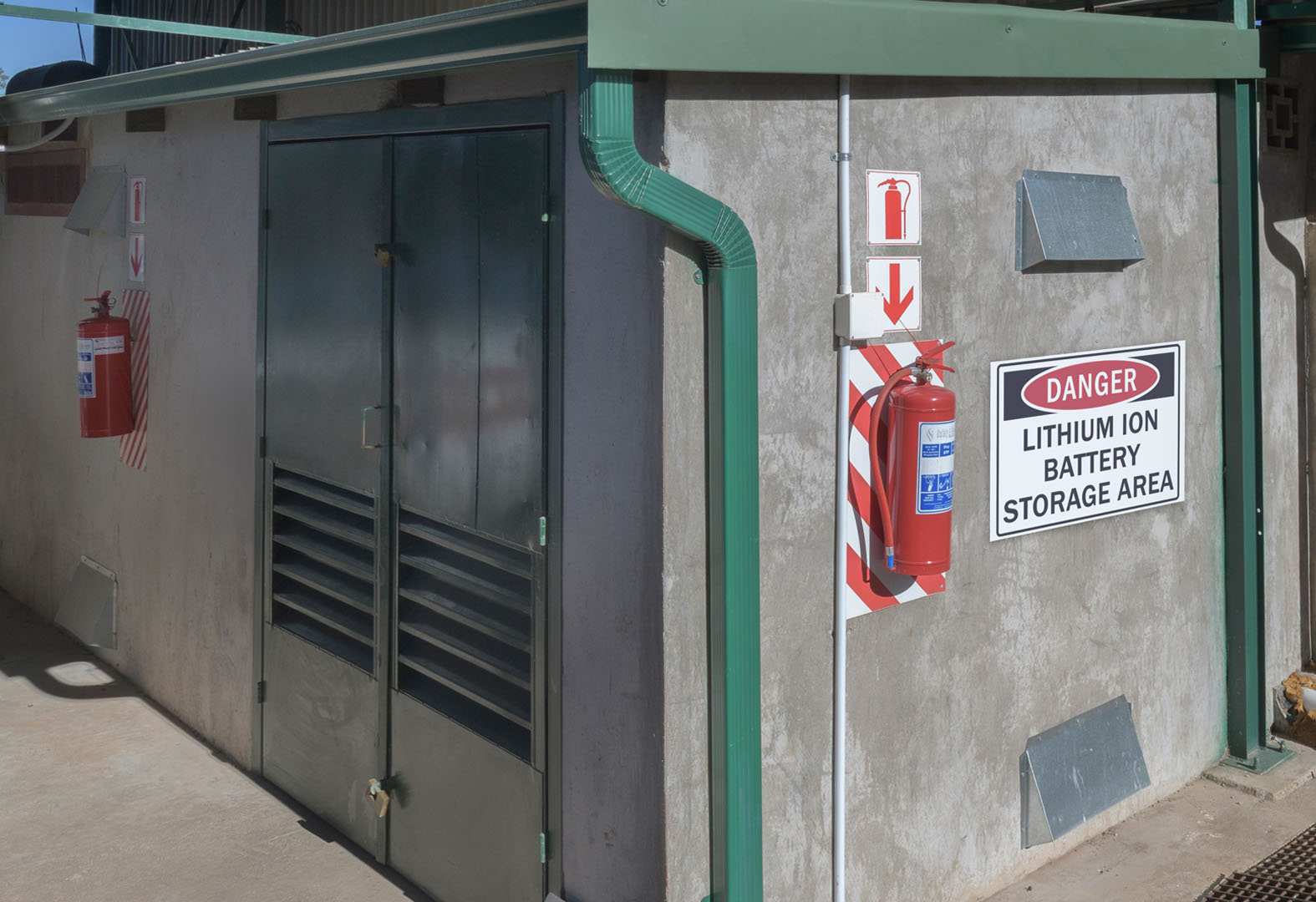 A small building with a sign

AI-generated content may be incorrect.